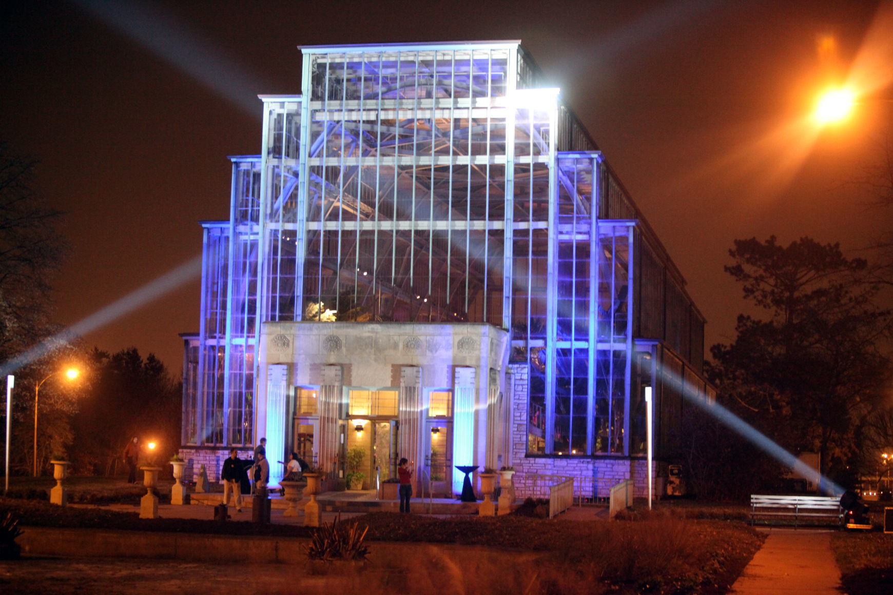 2009: iParty
